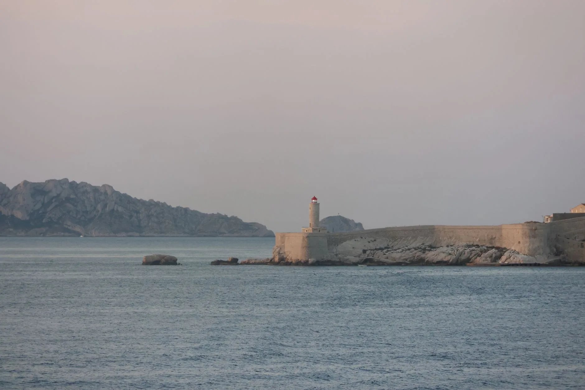 L'île Sainte-Marguerite : forêt, fort et criques