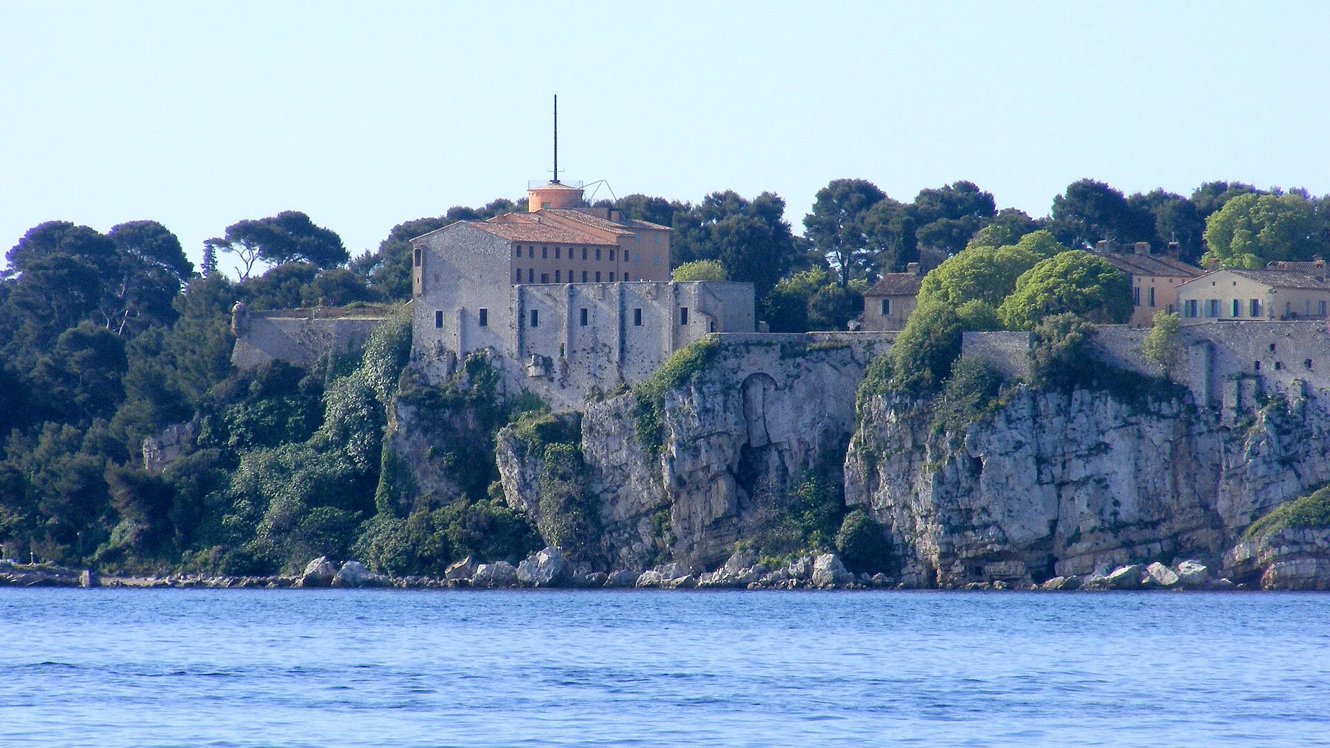 Le Fort Royal et le mystère du Masque de fer